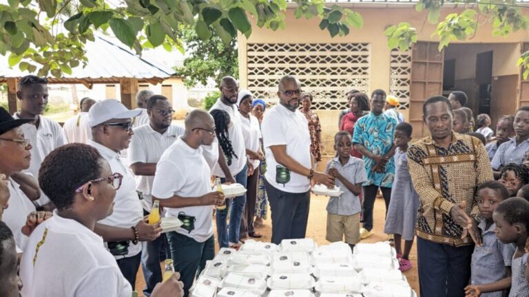 Fesma offre des repas chauds aux enfants sourds et muets de l’école EPHPHATHA