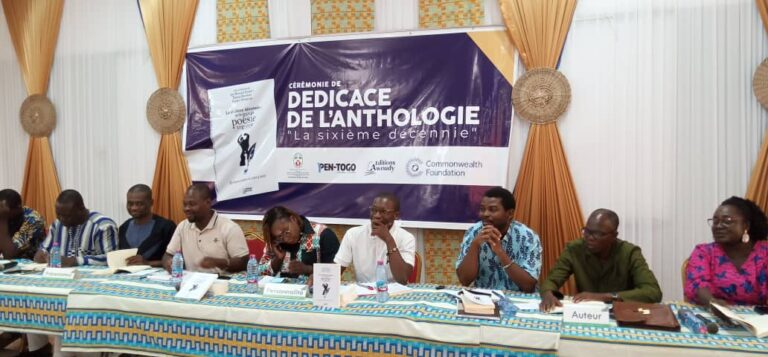 L&rsquo;anthologie de la poésie togolaise “la sixieme decennie” dédicacée à Lomé 