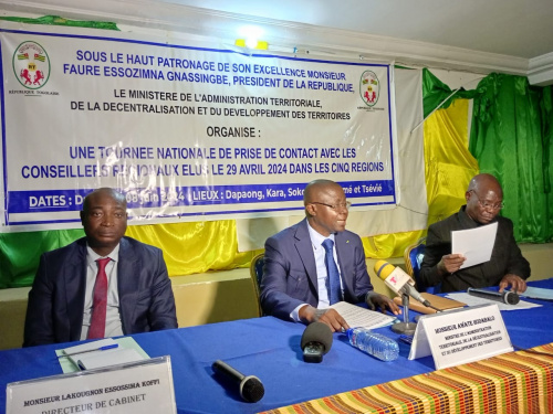 Le ministre Hodabalo Awaté en tournée de rencontre avec les conseillers régionaux dans les 5 régions