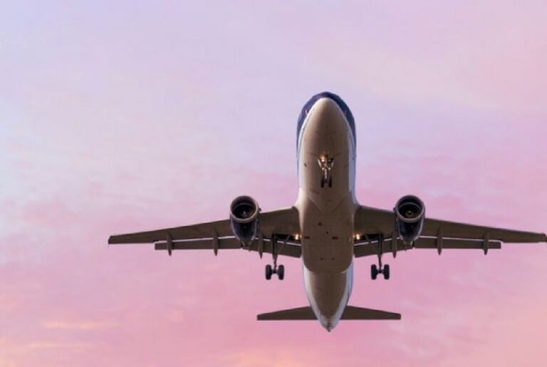 Un passager voyage sans contrôle avec une technique étonnante 