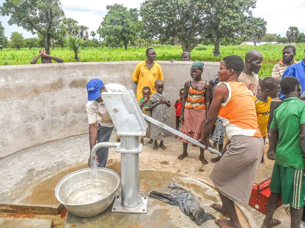 Togo : Des progrès remarquables dans l’accès à l’eau potable et à l’électricité