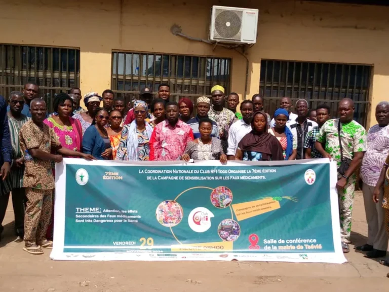 Contre les faux médicaments, Tsevié s’engage derrière le Club RFI Togo