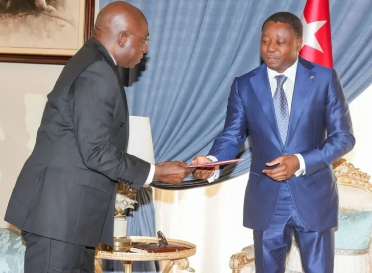 Coopération et paix : Un émissaire du président angolais reçu par Faure Gnassingbé à Lomé