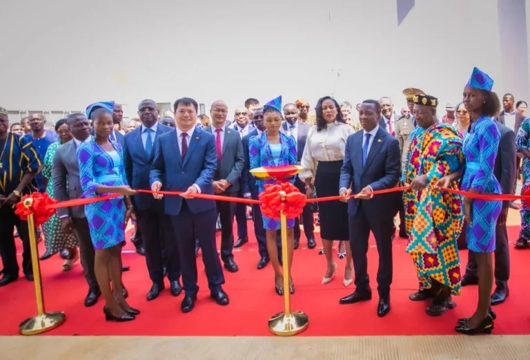 PIA: le président de l’Assemblée Nationale Kodjo Adédzé inaugure deux nouvelles unités industrielles