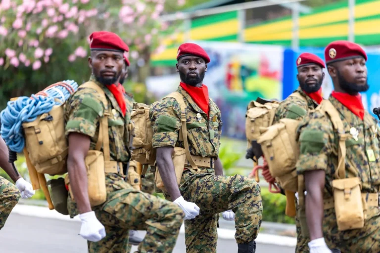 Célébration des 65 ans d’indépendance du Togo : les FAT réaffirment leur engagement au côté  du Chef de l’État