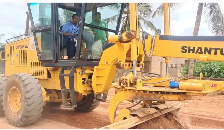 Nouvelle Dynamique Communale : Le Maire Aimé DJIKOUNOU en tournée d’inspection sur plusieurs chantiers stratégiques