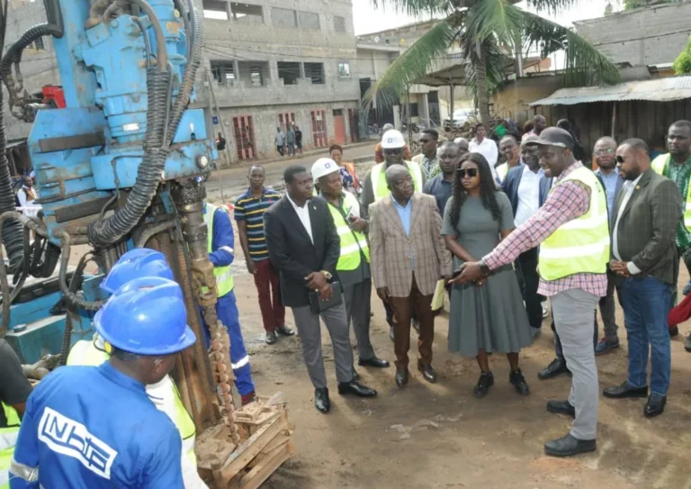 Projet RAINE : la ministre de l’Eau et de l’Assainissement suit de près l’avancée des travaux à Lomé