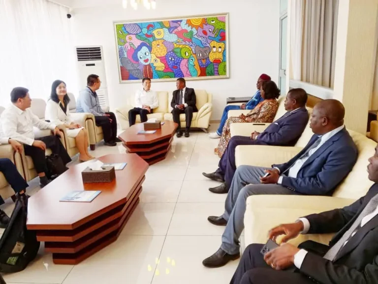 Renforcement des liens sino-togolais : une délégation de Shandong en mission officielle à Lomé