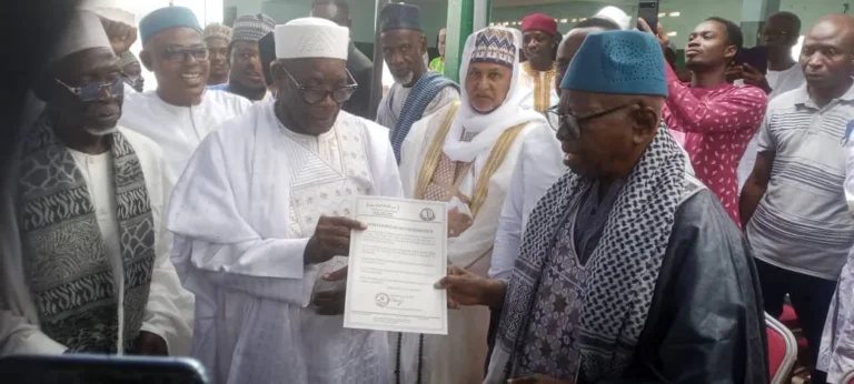 Le Professeur Cissé Alilou Sam-Dja intronisé Khalifa général des Tidjanes du Togo