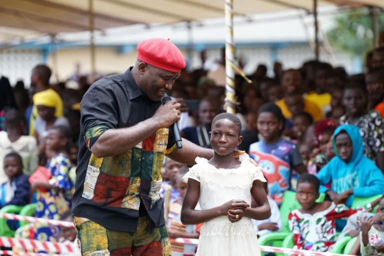 Amou : Plus de 5 000 élèves dotés de kits scolaires et sensibilisés par la LTPE