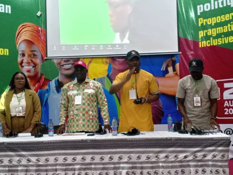 Les jeunes syndicalistes réfléchissent sur l’emploi et l’économie à Lomé