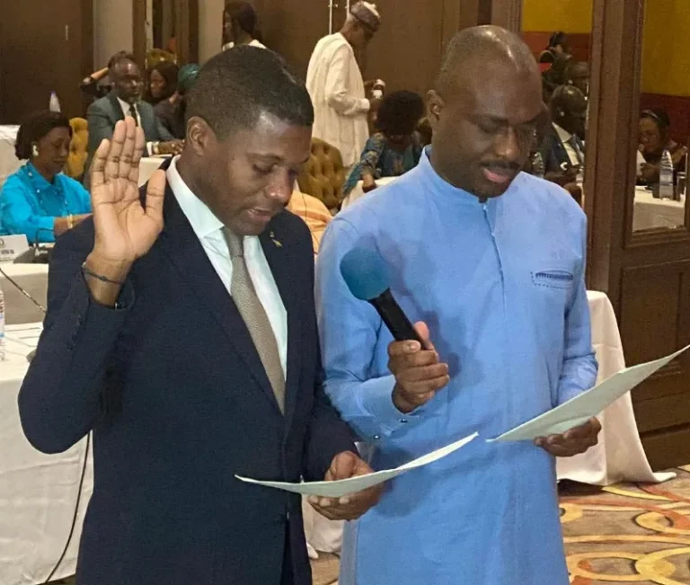 CEDEAO : Innocent Kagbara et Senanu Alipui prêtent serment au Parlement communautaire