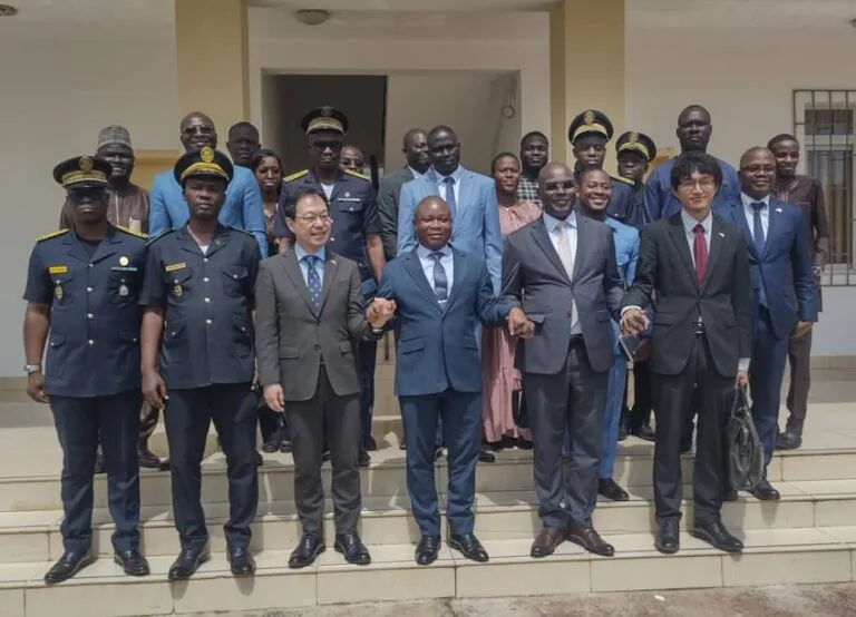 Sécurité : le Japon fait don de 25 véhicules à la police nationale togolaise