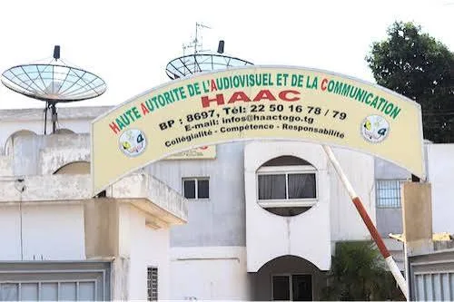 La HAAC met en garde les médias contre les manquements aux règles professionnelles