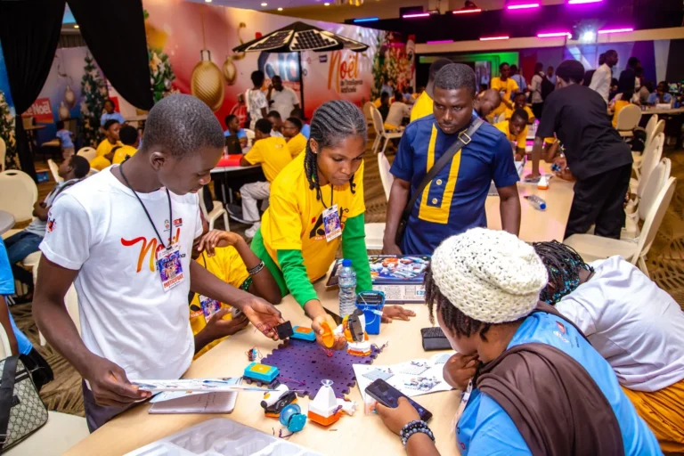 Kids Innovation Days à Lomé : quand la magie de Noël rencontre l’intelligence artificielle