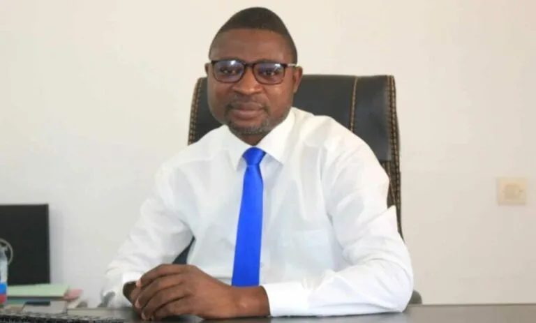 Fermeture d’agences Orabank : la LCT tire la sonnette d’alarme