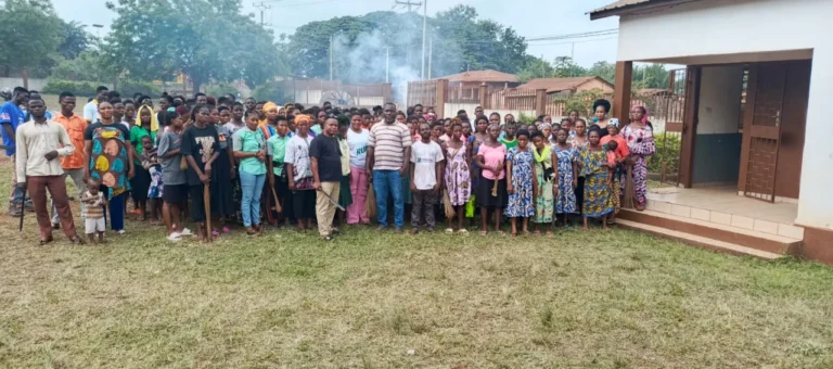 Agou : les apprentis de Gadzefe engagés pour la salubrité et la citoyenneté