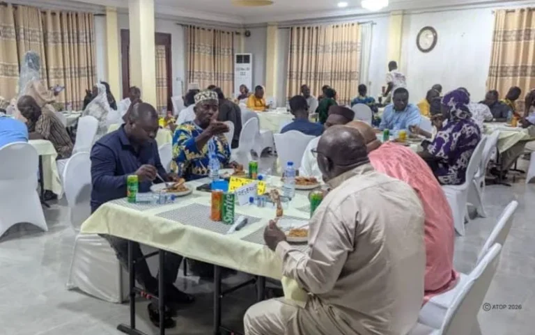 À Sokodé, un dîner de rupture du jeûne renforce l’unité entre musulmans et chrétiens