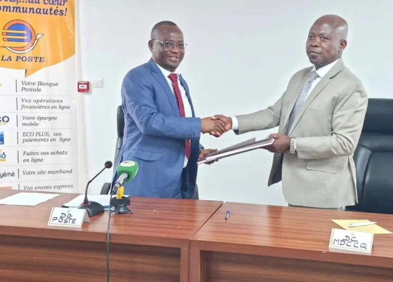 Le ministère du Commerce et la Poste togolaise unissent leurs efforts pour faciliter la distribution des documents digitalisés