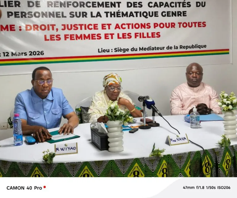 Égalité de genre : Awa Nana-Daboya renforce les capacités des personnels du Médiateur de la République et du HCRRUN