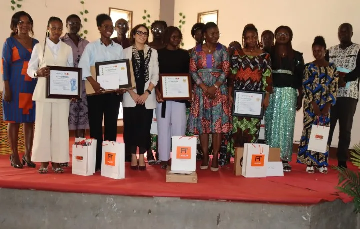 Une étudiante en médecine de l&rsquo;Université de Kara décroche le premier prix et un voyage académique en Chine