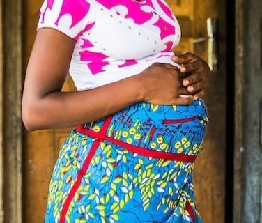Grossesses précoces en milieu scolaire au Togo : plus de 2 200 cas recensés en une année