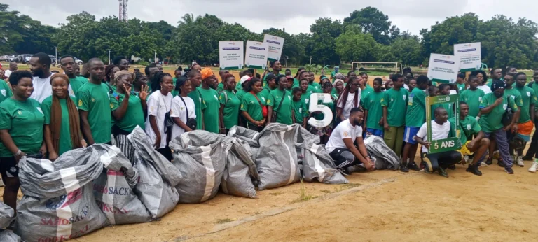 Lomé : le Rotary Club Lomé Acacia célèbre ses cinq ans par un écojogging en faveur de l’environnement