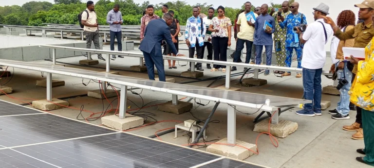 Transition énergétique au Togo : l’ATJ2E et EGENT Togo misent sur les médias pour promouvoir les énergies renouvelables