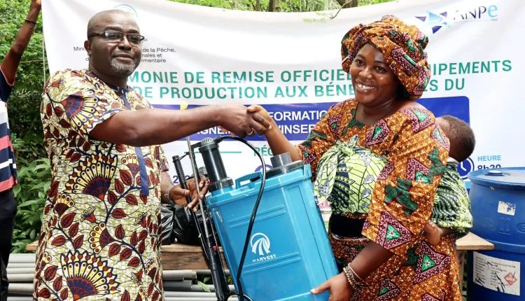 Togo : 110 jeunes reçoivent des équipements de l’ANPE pour accroître leurs activités agricoles